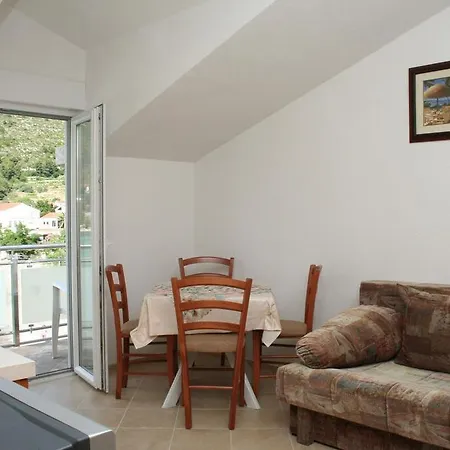 Zuljana 4577a Apartmán *